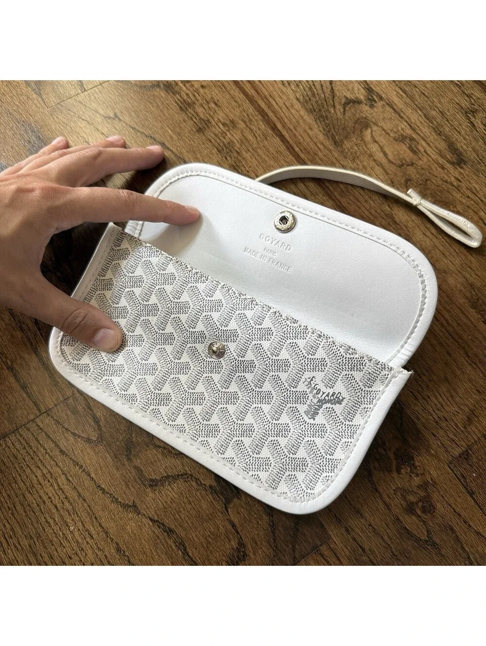 Goyard beautiful saint